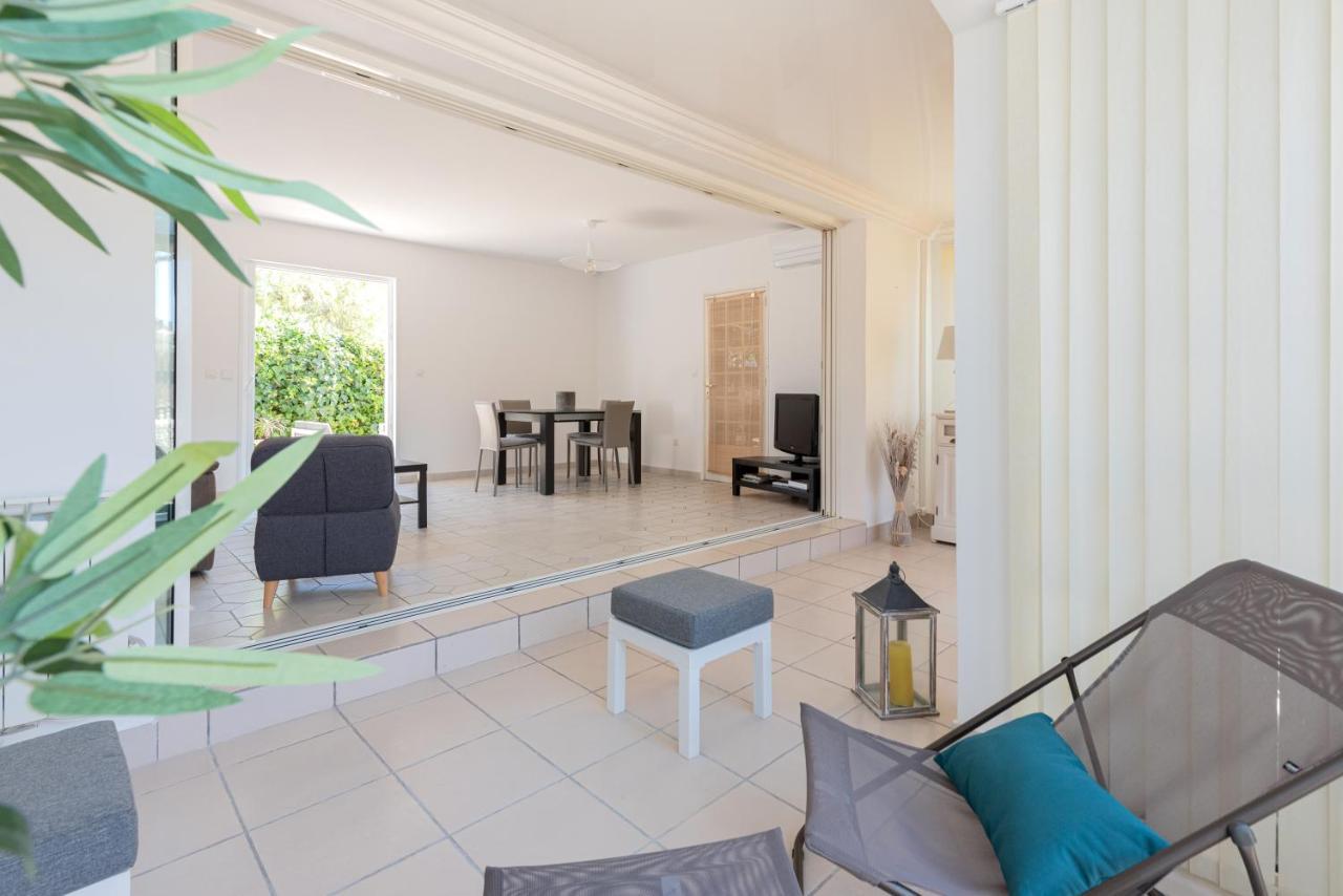 Maison Cosy Avec Petite Piscine Сикс-Фор-ле-Плаж Екстериор снимка