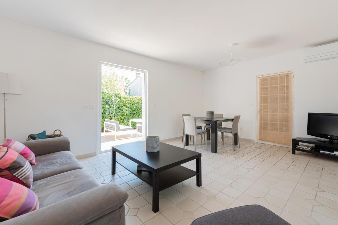 Maison Cosy Avec Petite Piscine Сикс-Фор-ле-Плаж Екстериор снимка