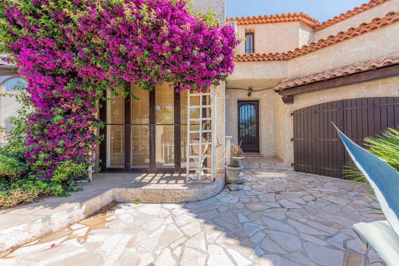 Maison Cosy Avec Petite Piscine Сикс-Фор-ле-Плаж Екстериор снимка