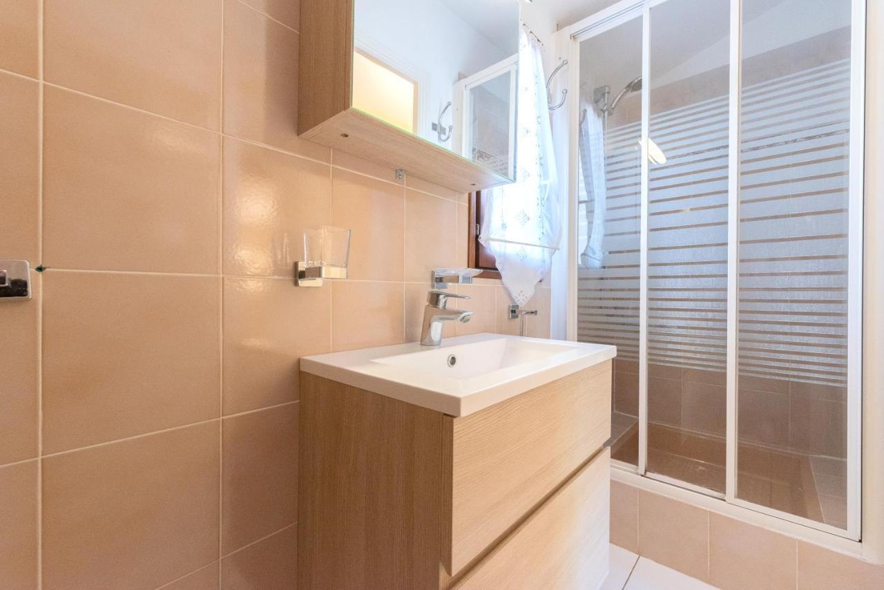 Maison Cosy Avec Petite Piscine Сикс-Фор-ле-Плаж Екстериор снимка